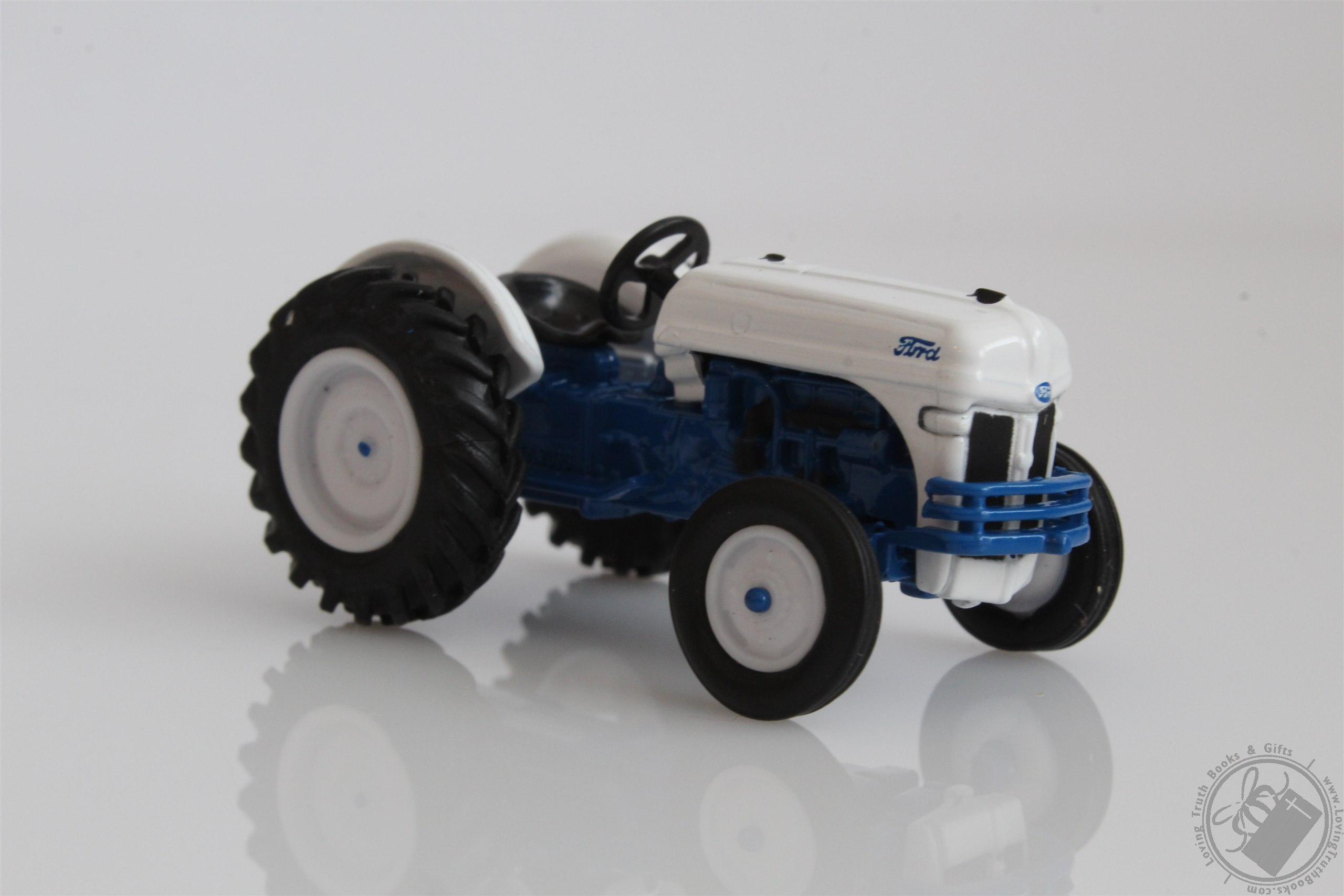 1949 Ford 8N Tractor Diecast Model 164 Scale Farm Tractor (Blue) by