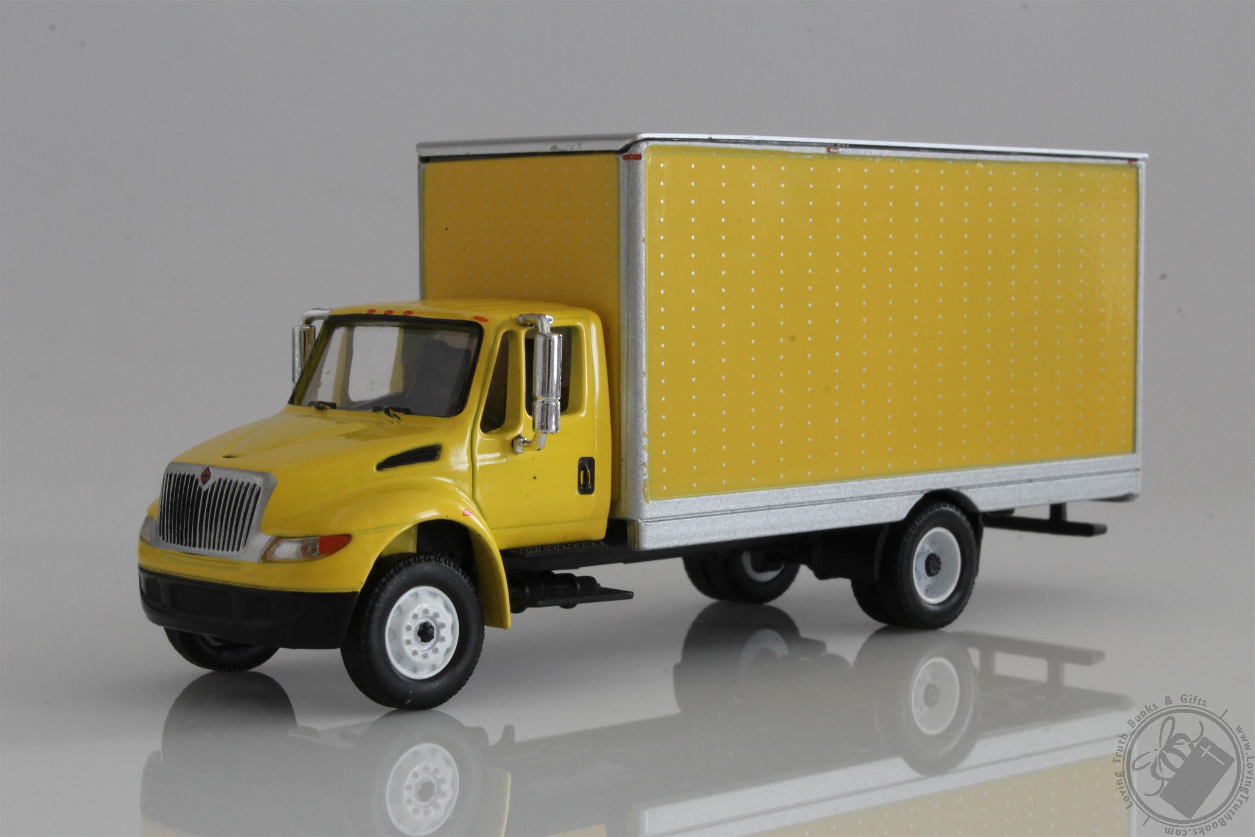 2013 International Durastar Delivery Box Truck 164 Scale Diecast Model (Yellow) by Greenlight