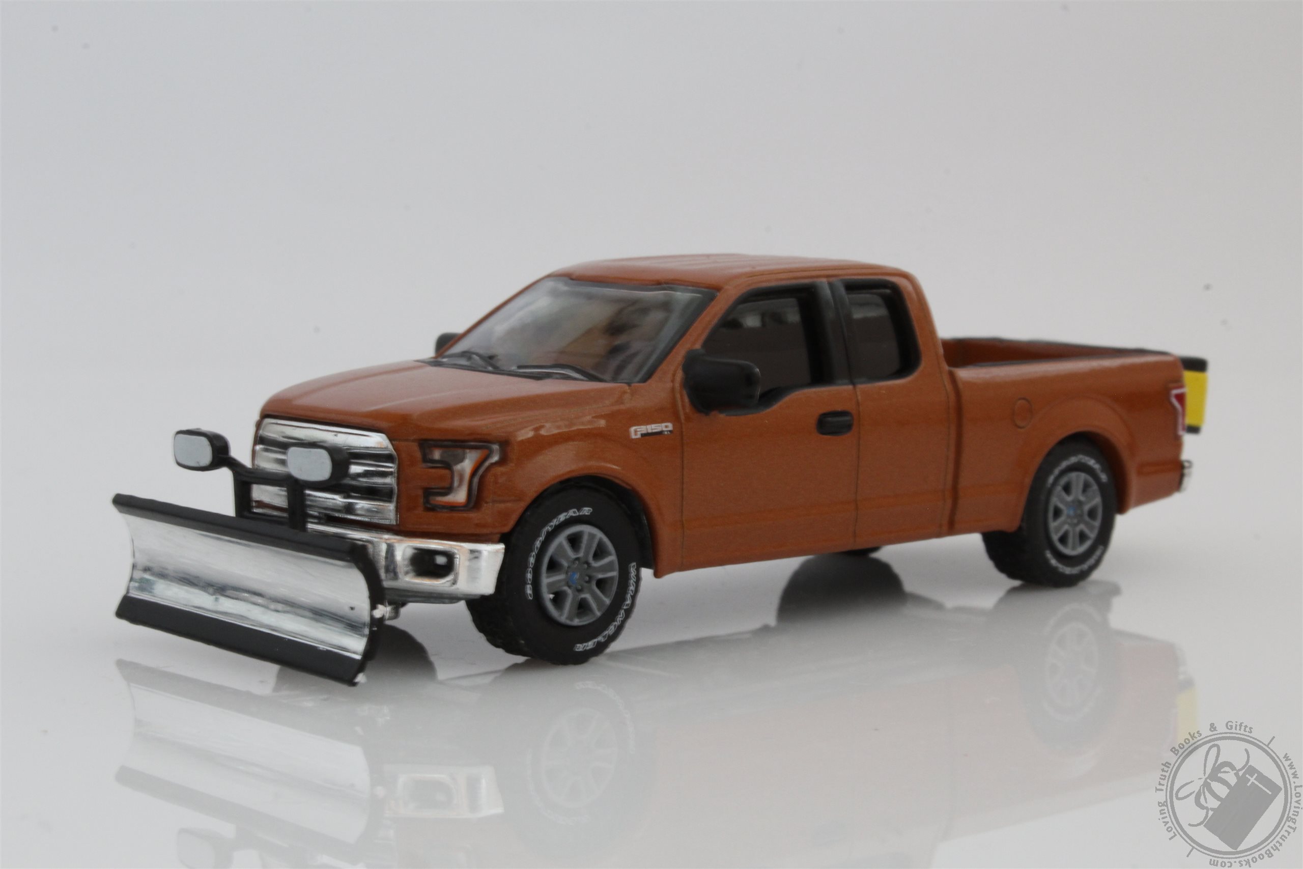 2015 Ford F150 w/ Snow Plow & Salt Spreader 164 Scale Diecast Model