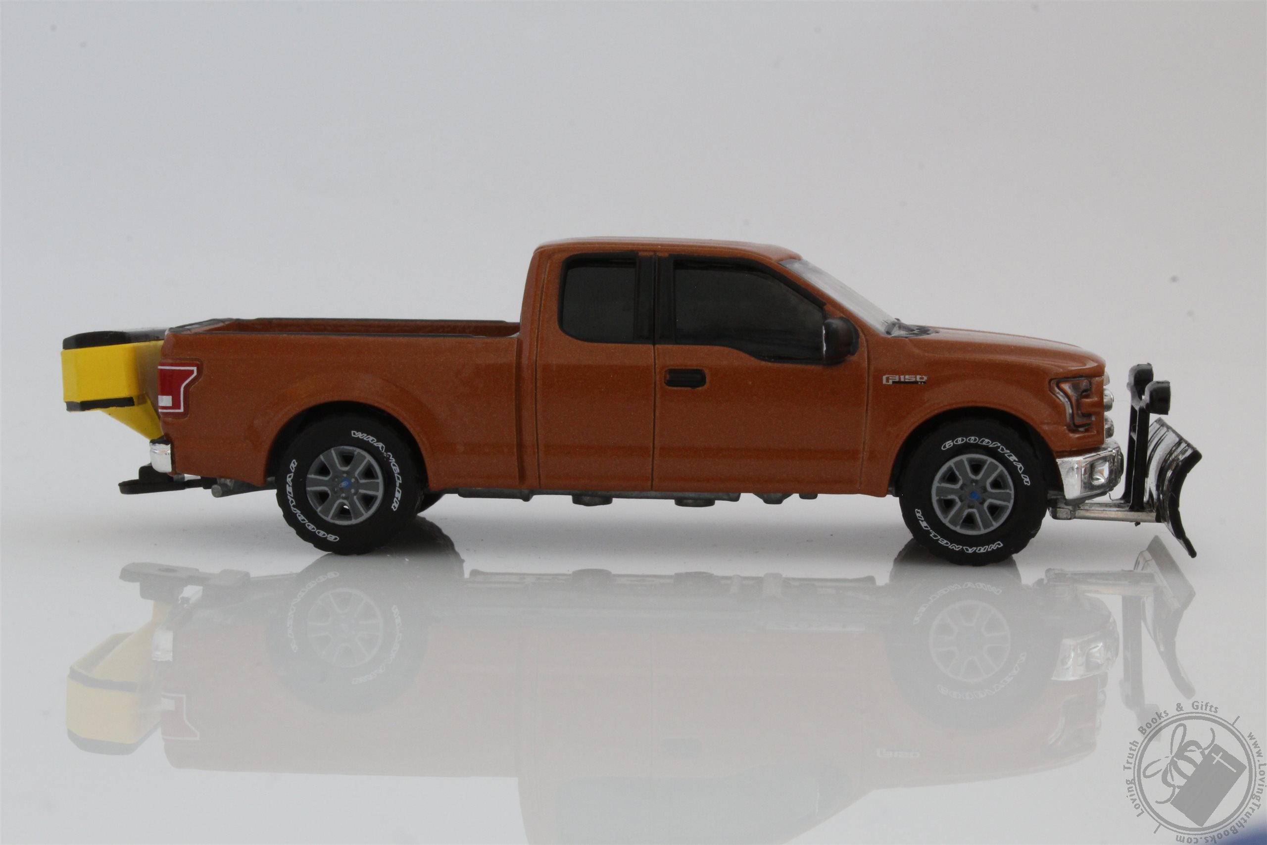2015 Ford F150 w/ Snow Plow & Salt Spreader 164 Scale Diecast Model