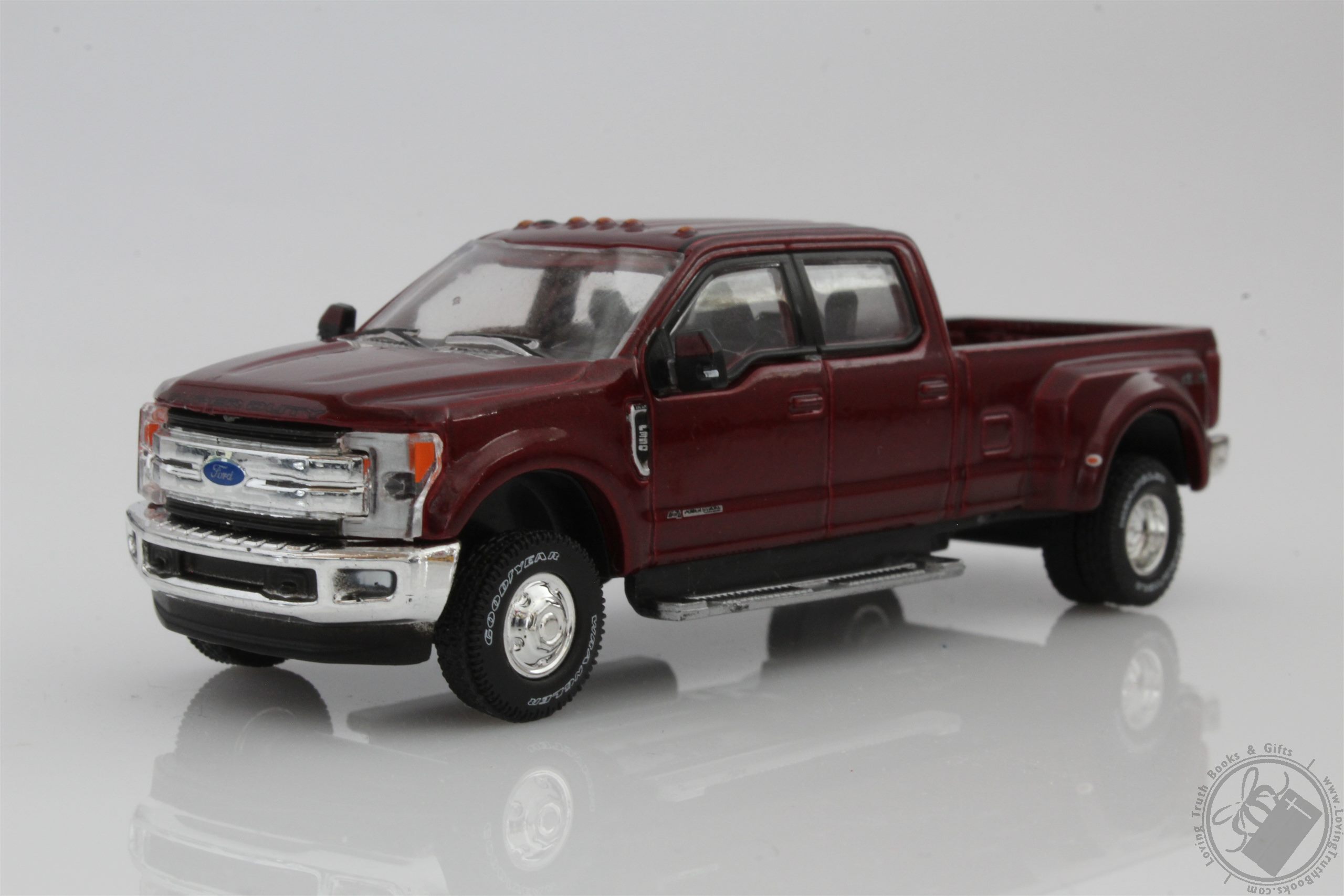 2019 Ford F350 DRW/ Dually Lariat Pickup Truck 164 Scale Diecast