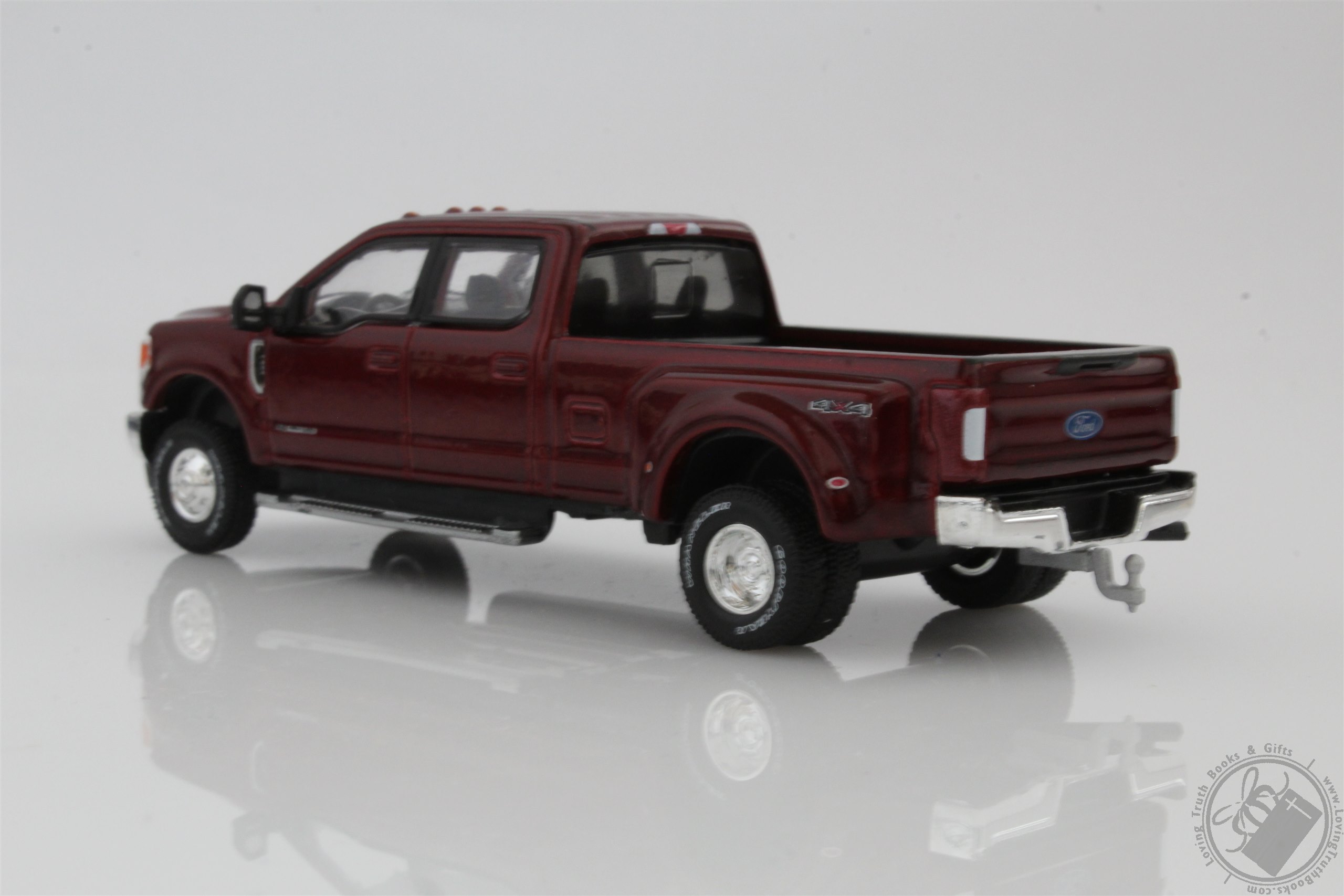2019 Ford F350 DRW/ Dually Lariat Pickup Truck 164 Scale Diecast