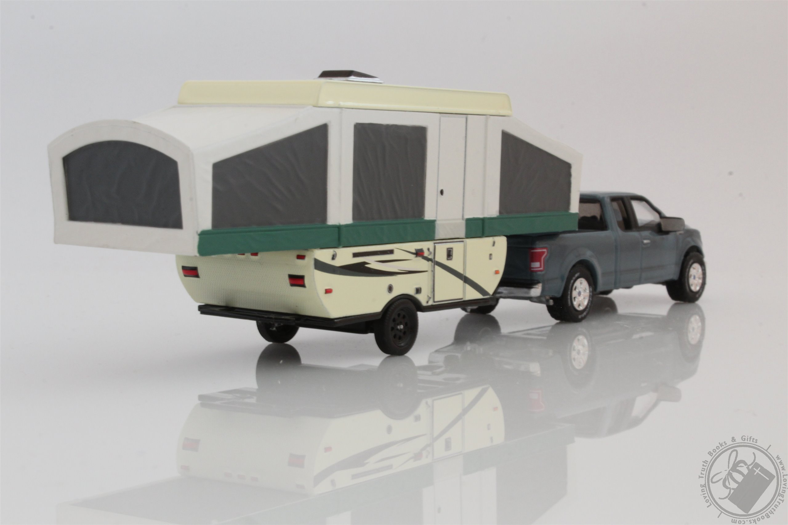 2015 Ford F150 Pickup Truck and PopUp Camper Trailer/ RV 164 Scale