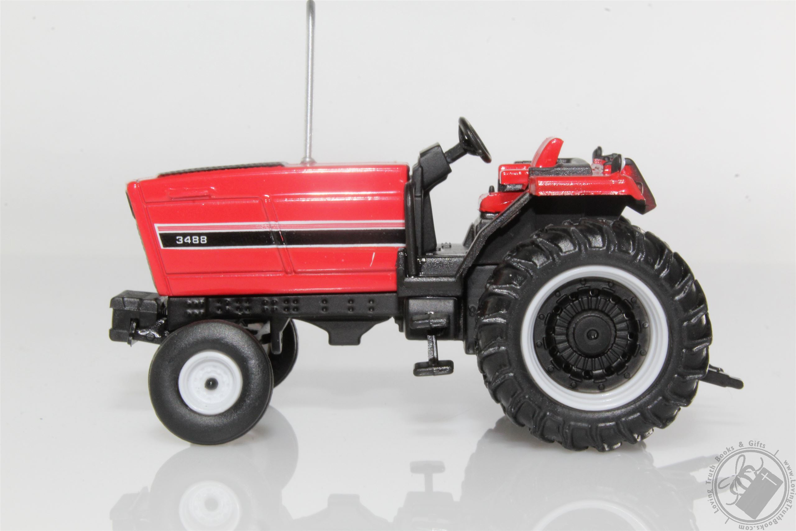 1981 IH Tractor 164 Scale Diecast Model by Greenlight Collectibles