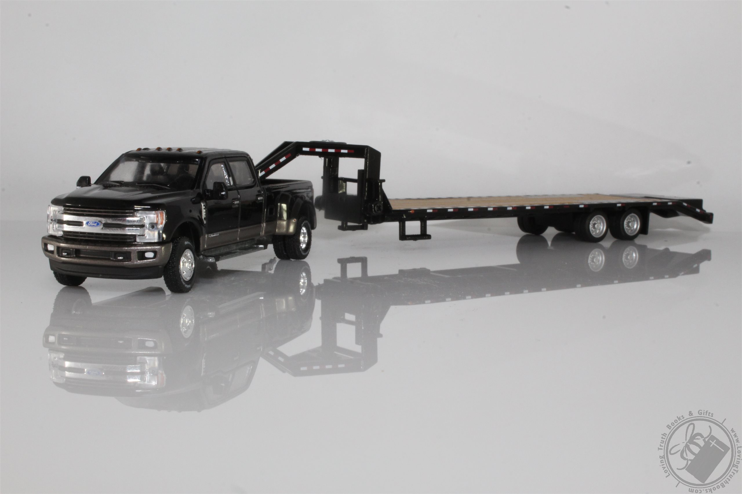 2018 Ford F-350 King Ranch Dually Pickup Truck, With Gooseneck