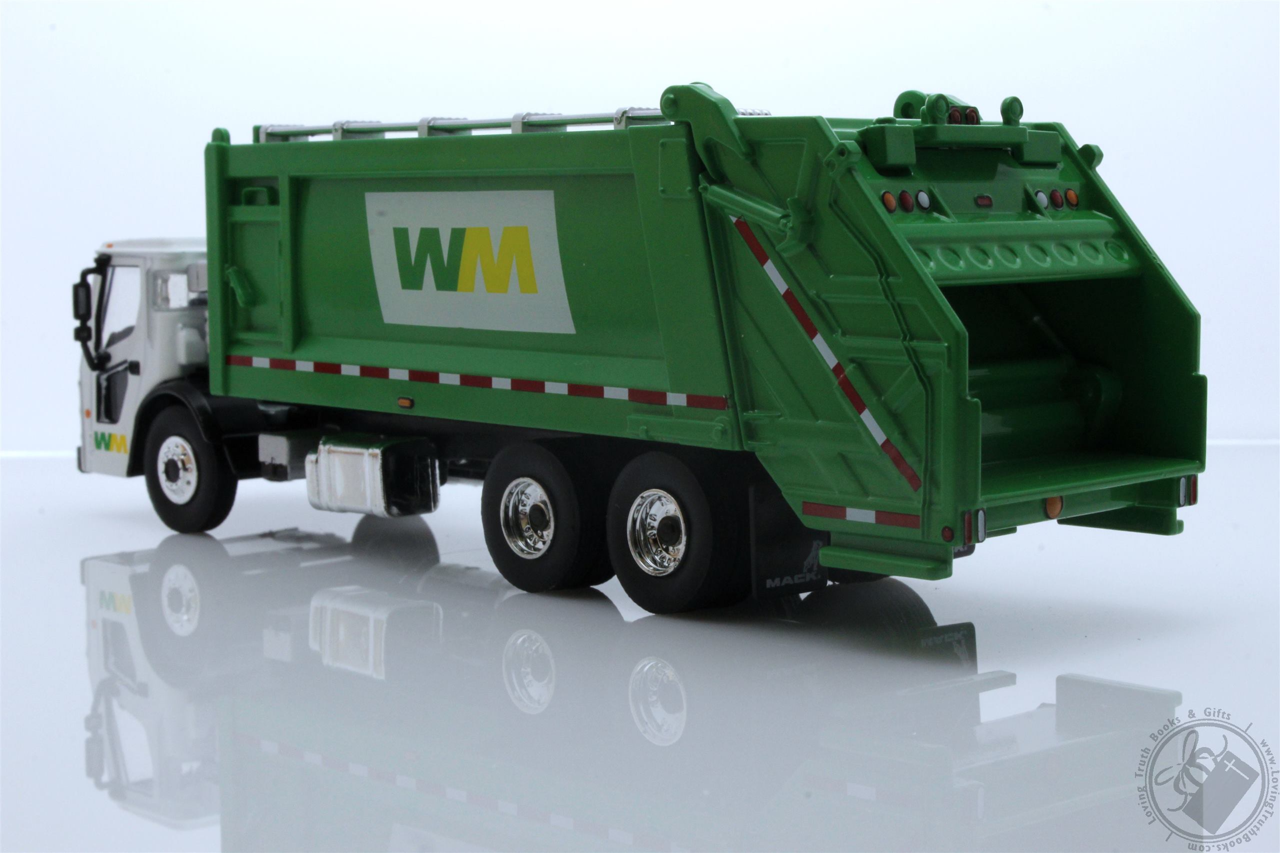 S.D. Trucks Series 14 - 2020 Mack LR Rear Loader Refuse Truck - Waste