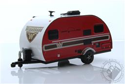 Hitched Homes Series 11 - 2017 Winnebago Winne Drop - Red with Wood Grain Paneling,Greenlight Collectibles 