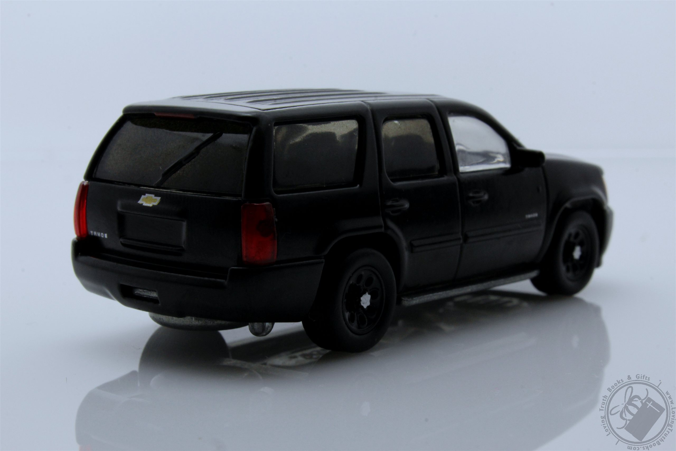 2013 Chevrolet Tahoe Black 164 Diecast Model by 596 Models (Loving