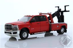 PREORDER Dually Drivers Series 11 - 2022 Ram 3500 Dually Wrecker - Flame Red (AVAILABLE OCT-NOV 2022),Greenlight Collectibles 