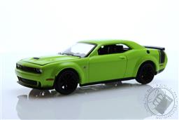 Auto World Premium - 2022 Release 3B - 2019 Dodge Challenger Scat Pack - Sublime,Auto World