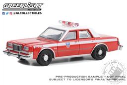 PREORDER Fire & Rescue Series 4 - 1985 Plymouth Gran Fury - FDNY (The Official Fire Department City of New York) Division Chief 5 (AVAILABLE JAN-FEB 2023),Greenlight Collectibles