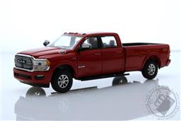 Showroom Floor Series 3 - 2022 Ram 2500 Laramie 4x4 - Flame Red Clearcoat,Greenlight Collectibles