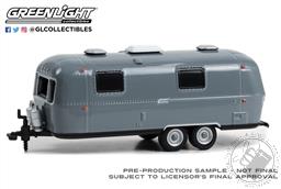 PREORDER Hitched Homes Series 14 - 1971 Airstream Double-Axle Land Yacht Safari - Custom Painted Gray (AVAILABLE MAR-APR 2023),Greenlight Collectibles
