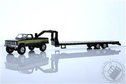 1982 GMC K-2500 4X4 With Gooseneck Trailer – Black With Gold Stripe – Midwest Diecast Exclusive Greenlight 51529,Greenlight Collectibles