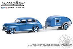 Hitch & Tow Series 30 - 1942 Ford Fordor Super Deluxe with Tear Drop Trailer – Florentine Blue Preorder December 2023,Greenlight Collectibles