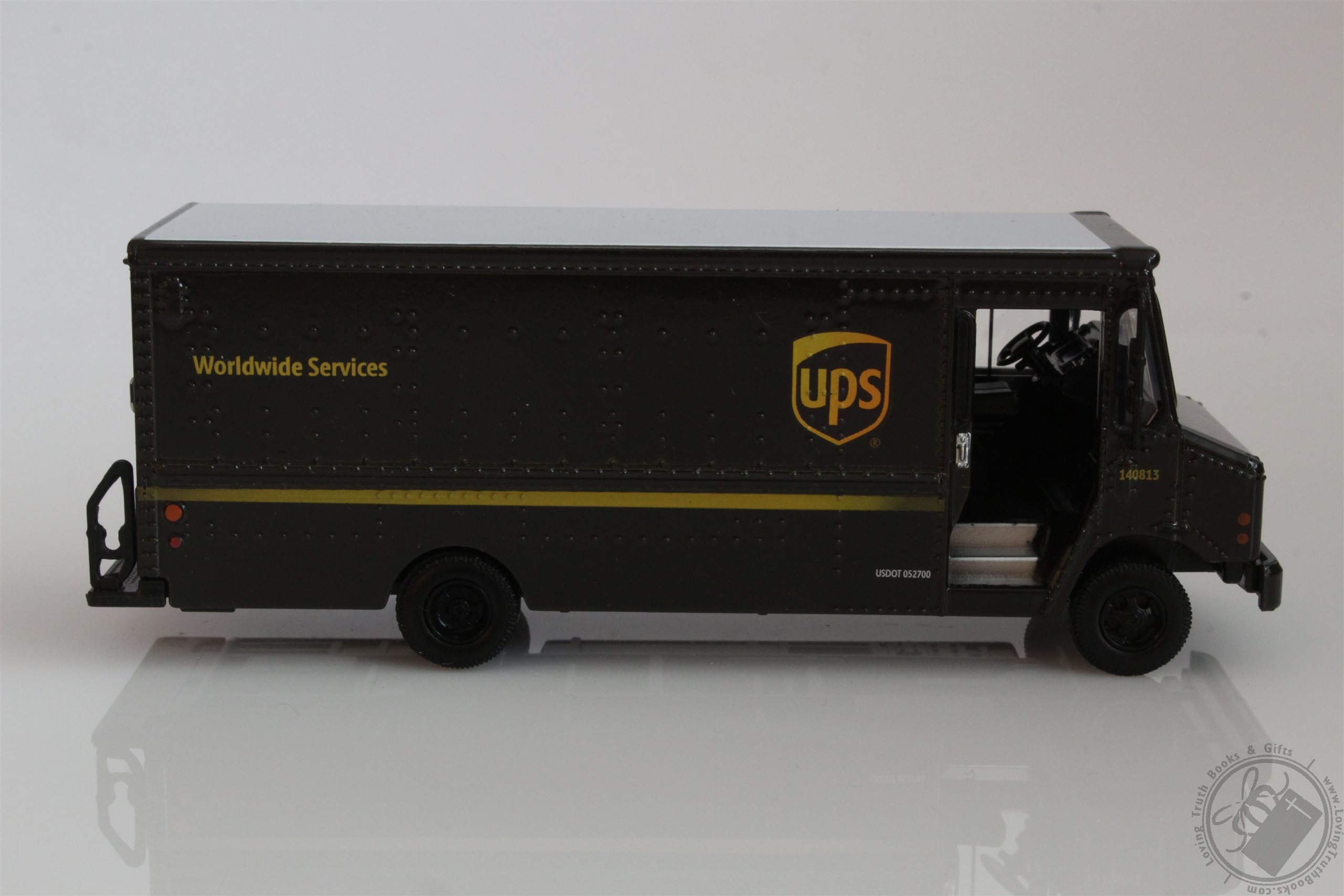 Furgone Di Consegna Di UPS United Parcel Service Con Il Driver Del Lavoratore 90455581 - Foto 4